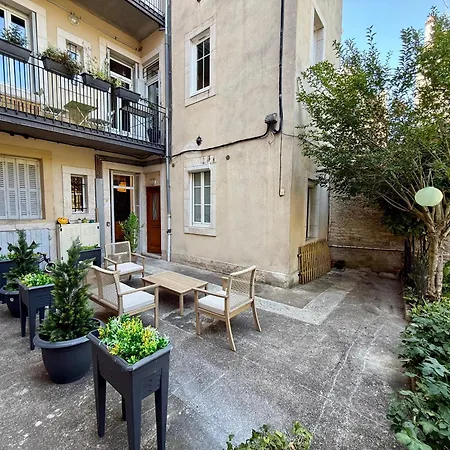 Charme & Confort Avec Exterieur Privatif En Apartment Dijon