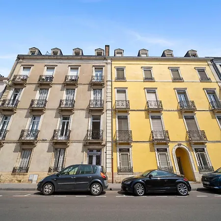 Charme & Confort Avec Exterieur Privatif En Dijon