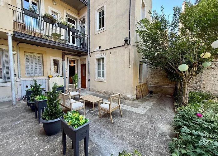 Charme & Confort Avec Exterieur Privatif En アパート ディジョン